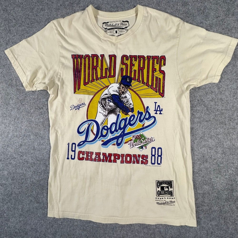 Mitchell & Ness T Shirt Mens Medium Cream 1988 World Series LA Dodgers Graphic